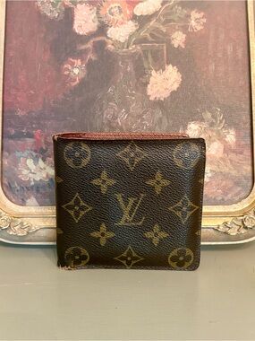 Louis Vuitton Men’s Bifold Marco Wallet